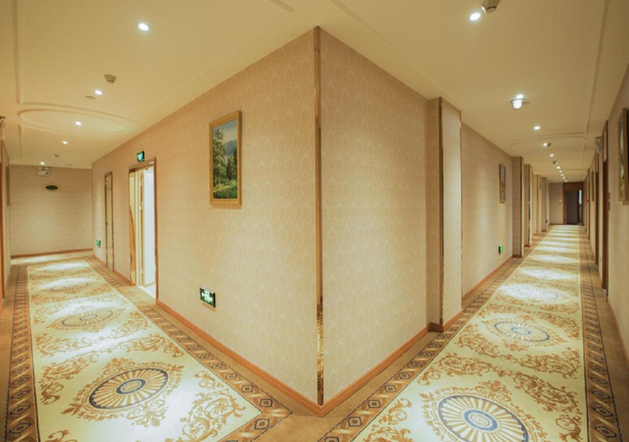 Vienna Classic Hotel 西安市 エクステリア 写真