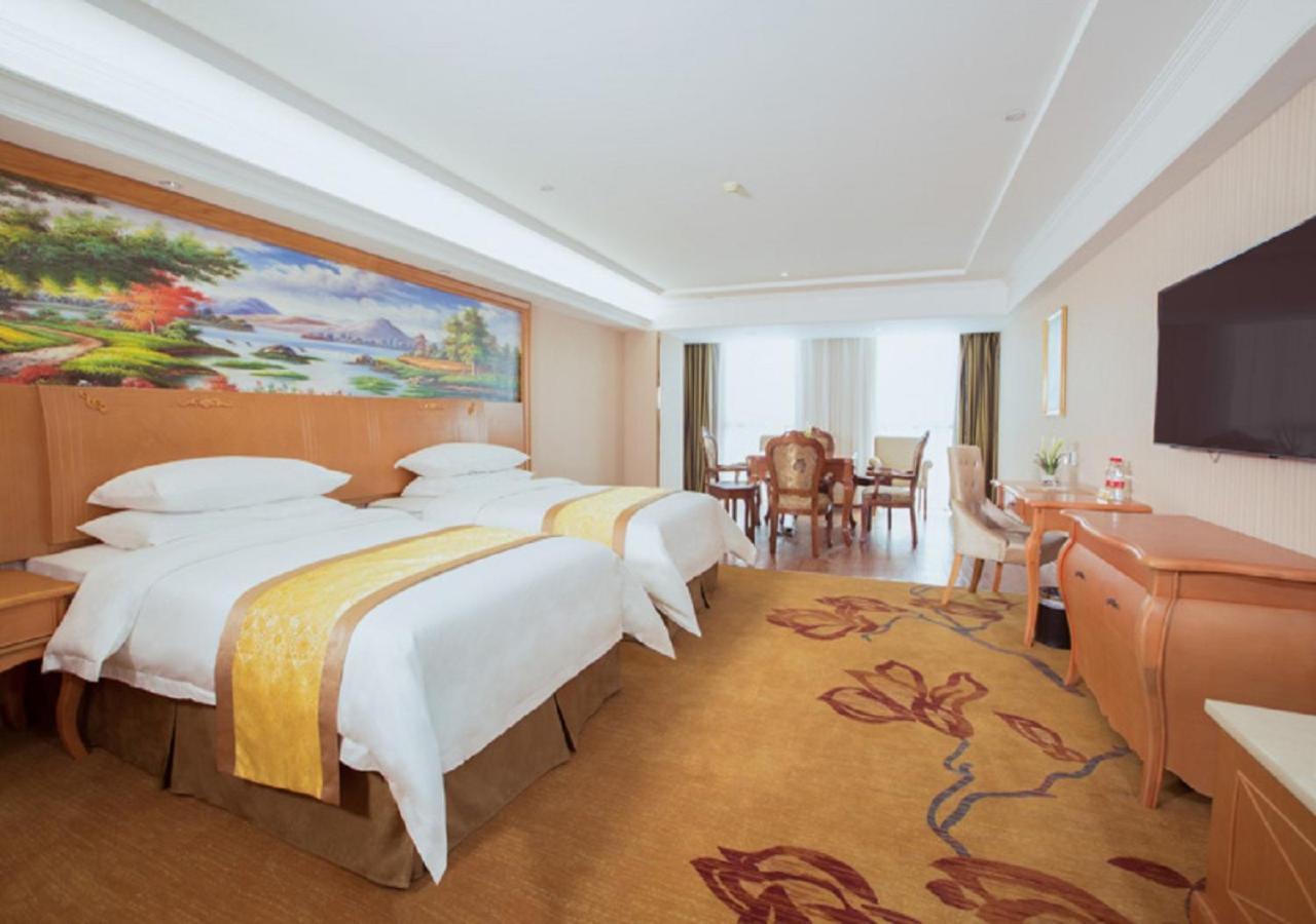 Vienna Classic Hotel 西安市 エクステリア 写真